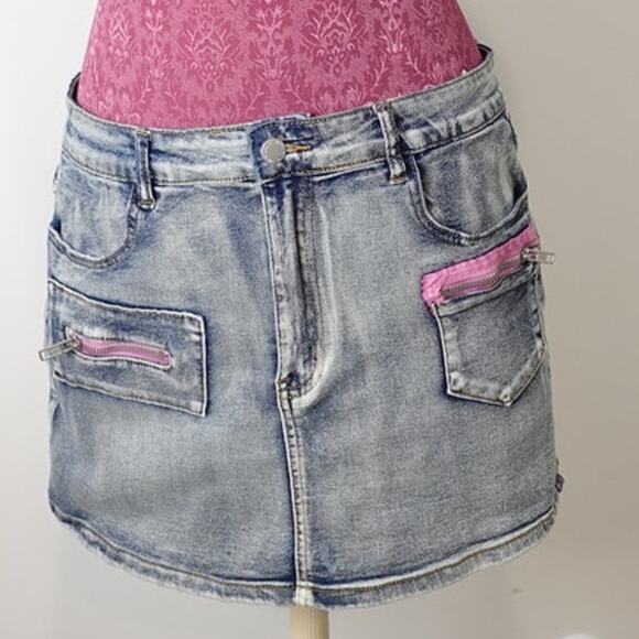 Blue Jean skirt with Pink on front pockets s/m - Picture 1 of 8